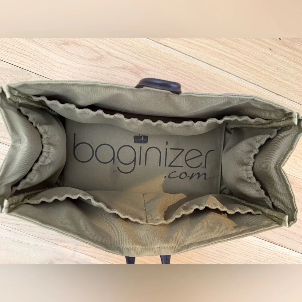 Tan‎ Organizer Bag